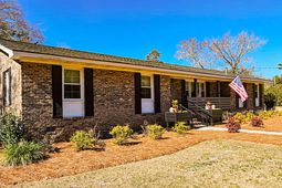 121 Azalea Drive photo 4