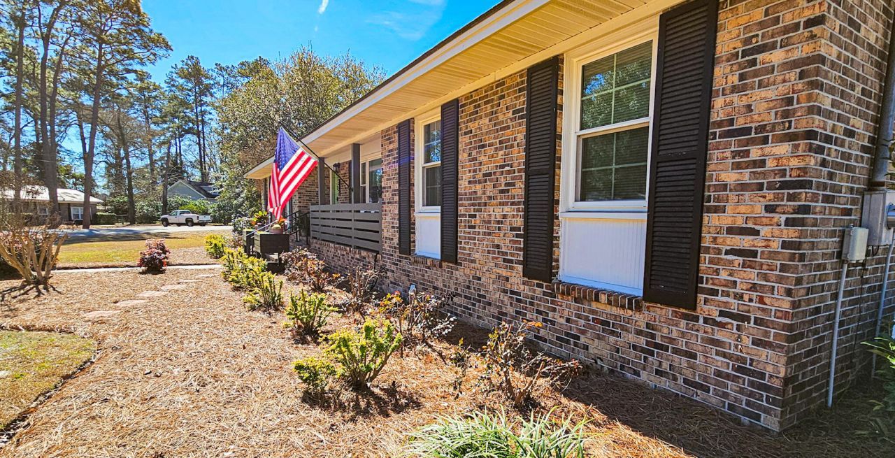 121 Azalea Drive Photo 4