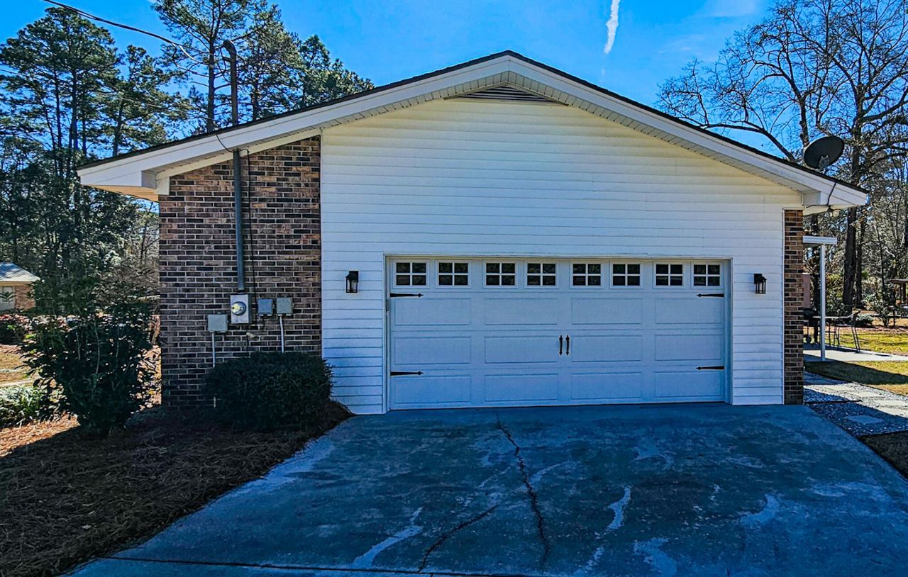 121 Azalea Drive Photo 5