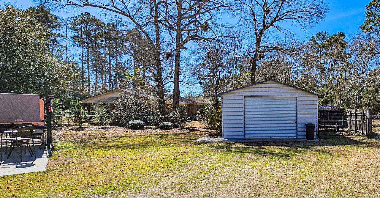 121 Azalea Drive Photo 7