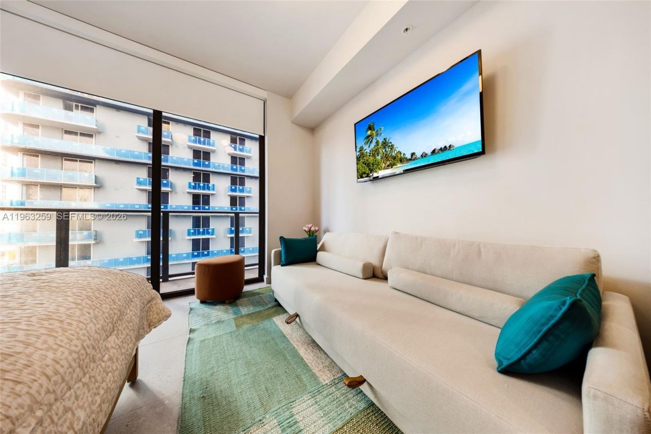 11 NE 6th St , Unit 1208, Miami, FL 33132 Photo