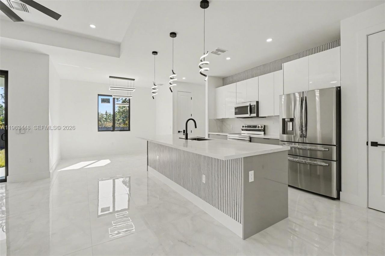 369 Woodburn, Lehigh Acres, FL 33972 Photo