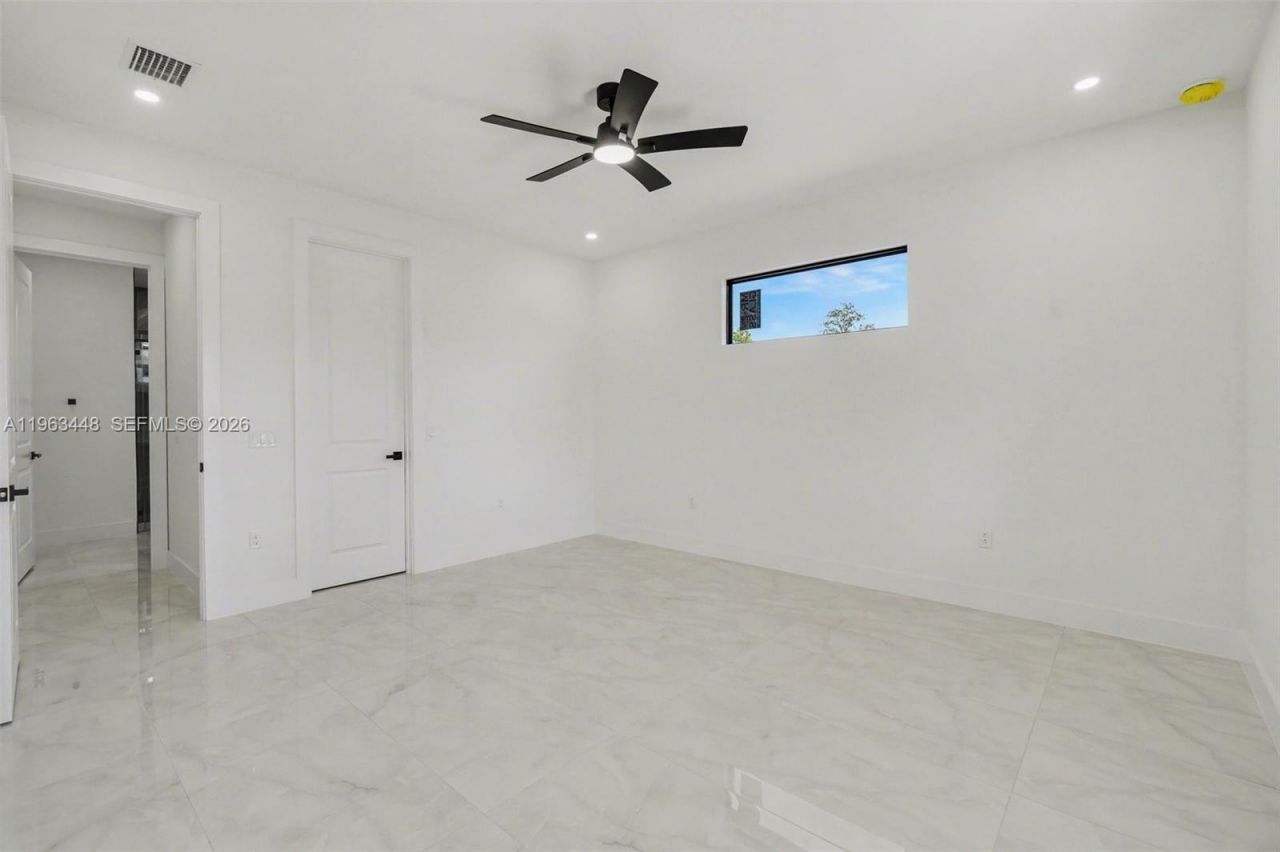 369 Woodburn, Lehigh Acres, FL 33972 Photo