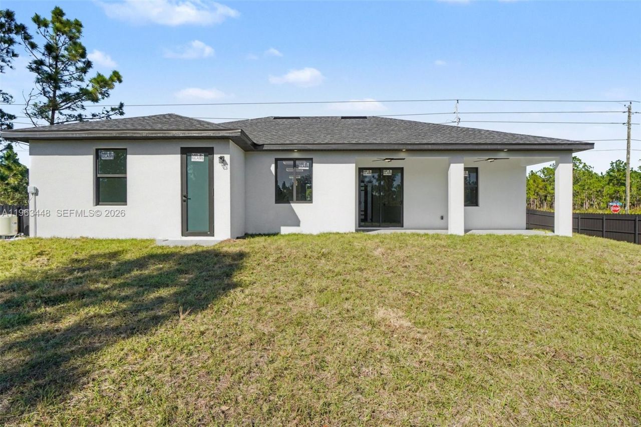 369 Woodburn, Lehigh Acres, FL 33972 Photo