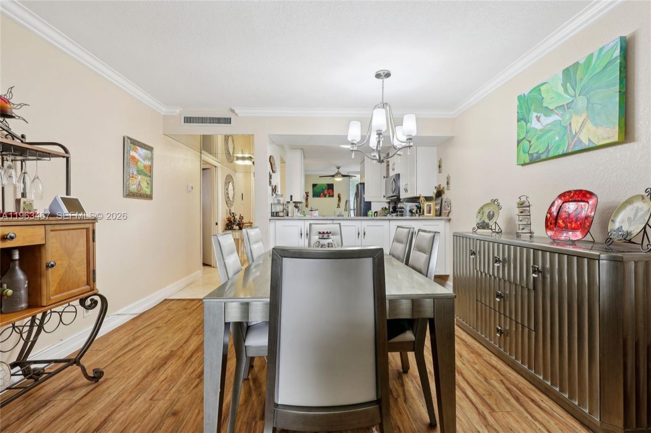 5732 Coral Lake Dr , Unit 308, Margate, FL 33063 Photo