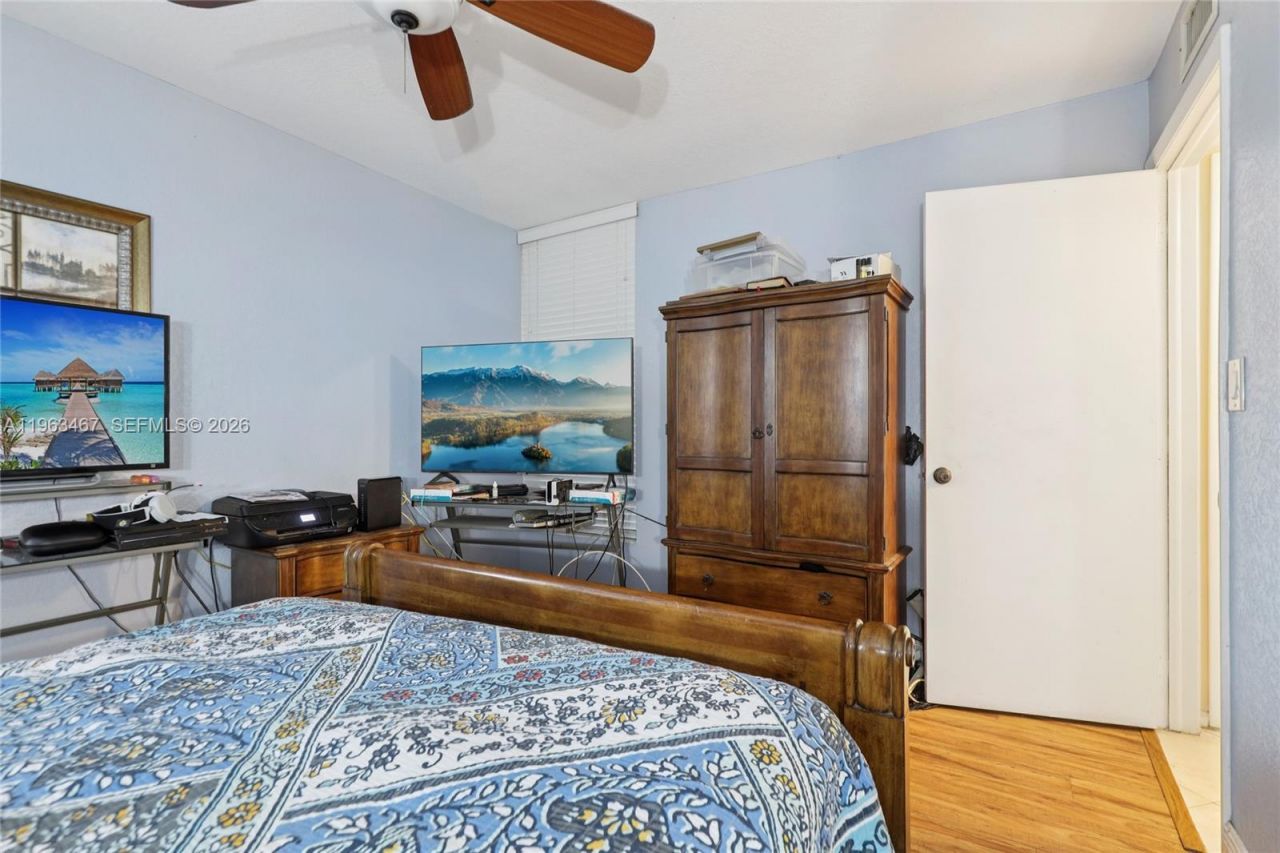 5732 Coral Lake Dr , Unit 308, Margate, FL 33063 Photo