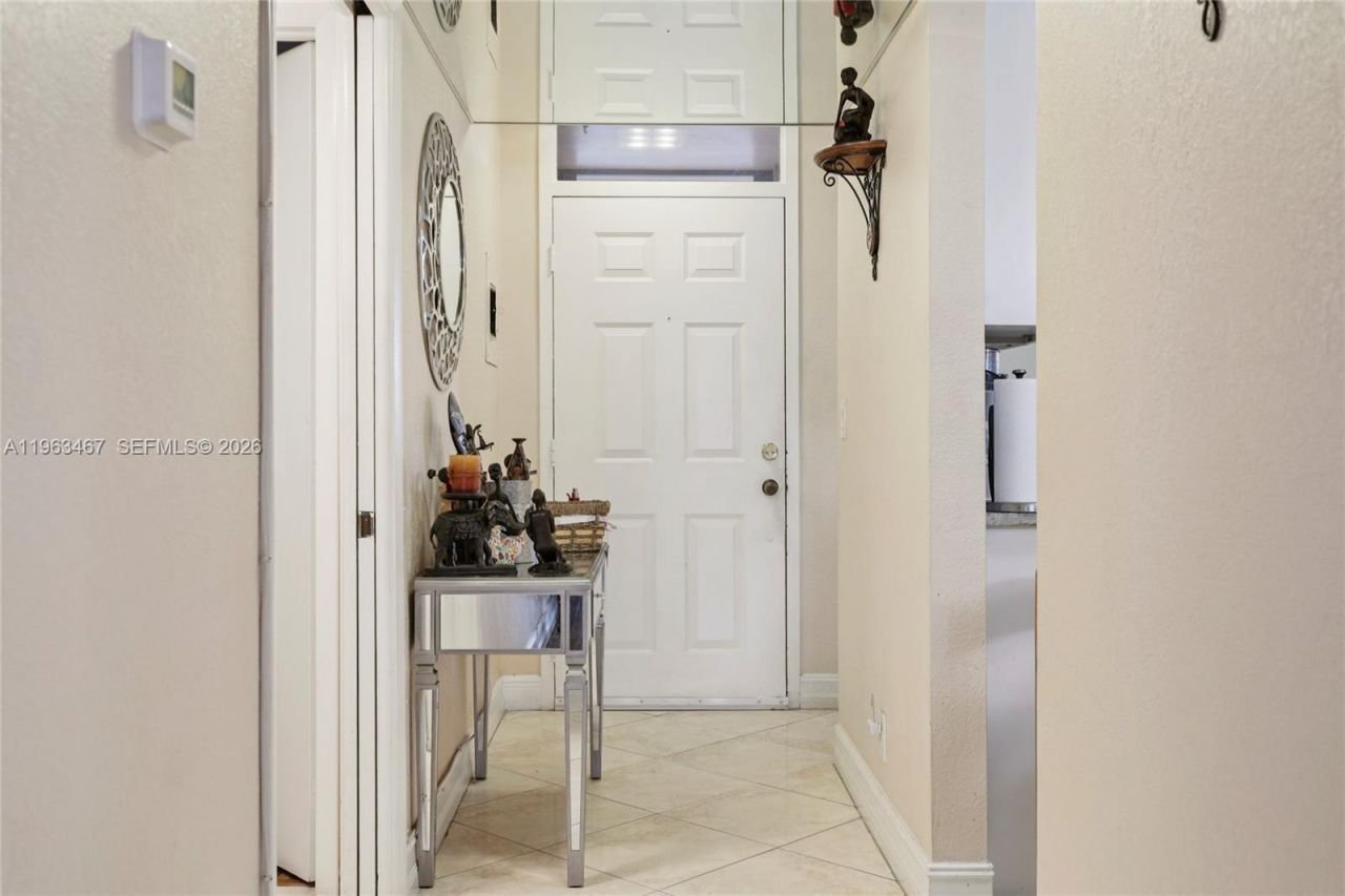 5732 Coral Lake Dr , Unit 308, Margate, FL 33063 Photo