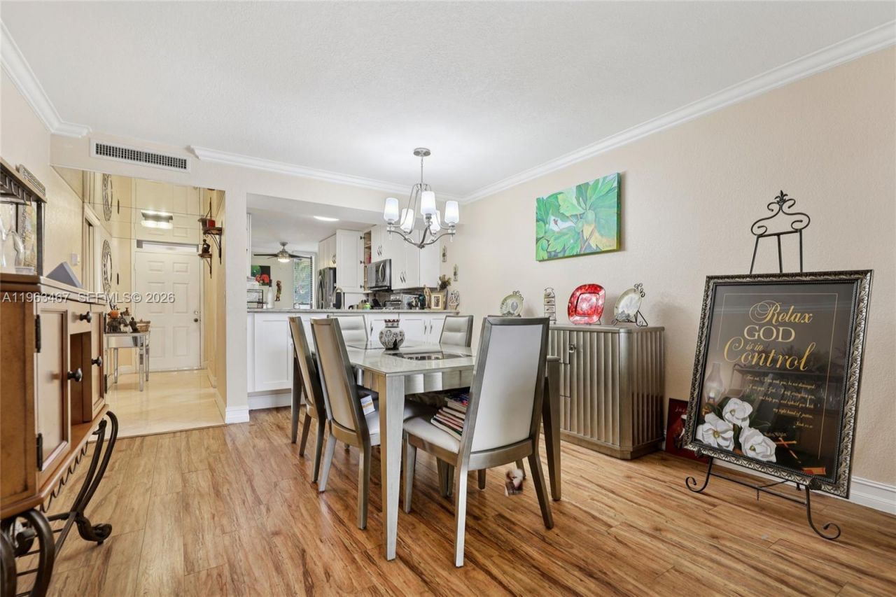 5732 Coral Lake Dr , Unit 308, Margate, FL 33063 Photo