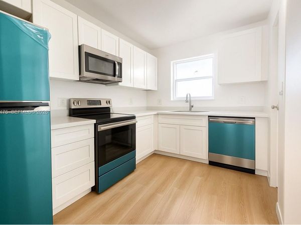 333 NW 17th Ct, Unit 203B, Fort Lauderdale, FL 33311