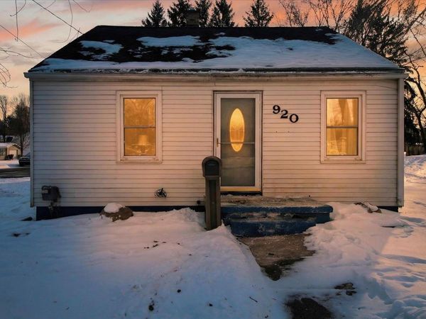 920 Ely Street, Alma, MI 00000