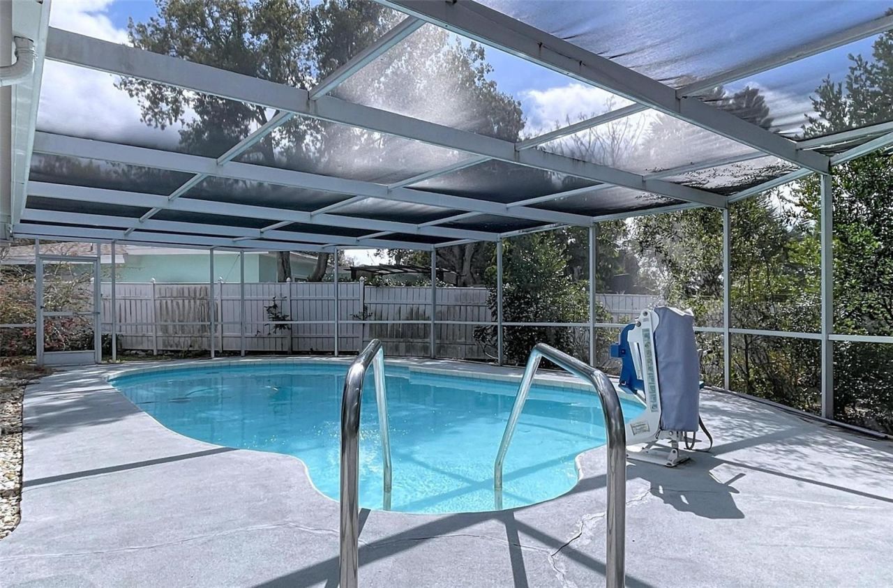 1002 Bay Breeze Terrace, Largo, FL 33770 Photo