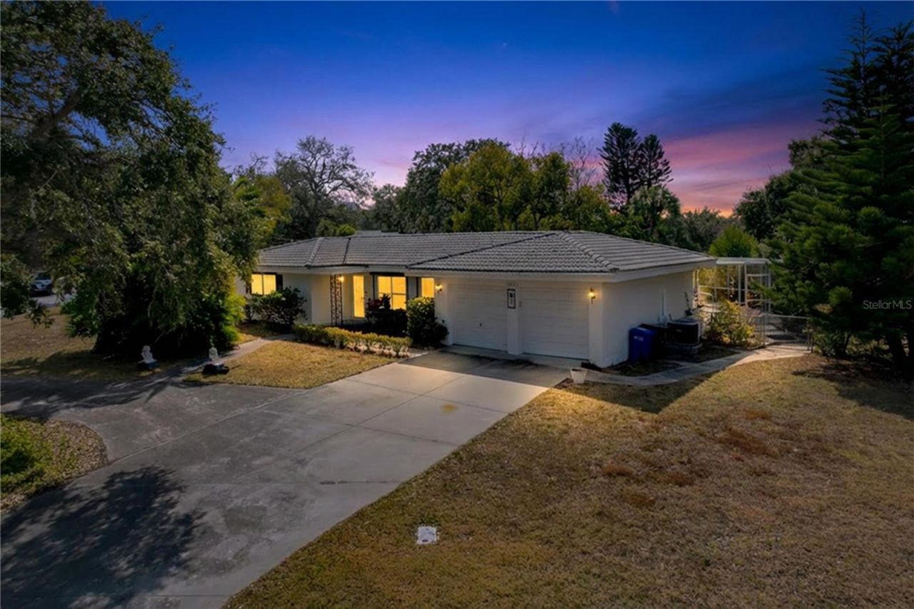 1002 Bay Breeze Terrace, Largo, FL 33770 Photo