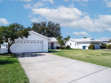 11800 6TH STREET E, TREASURE ISLAND, FL 33706