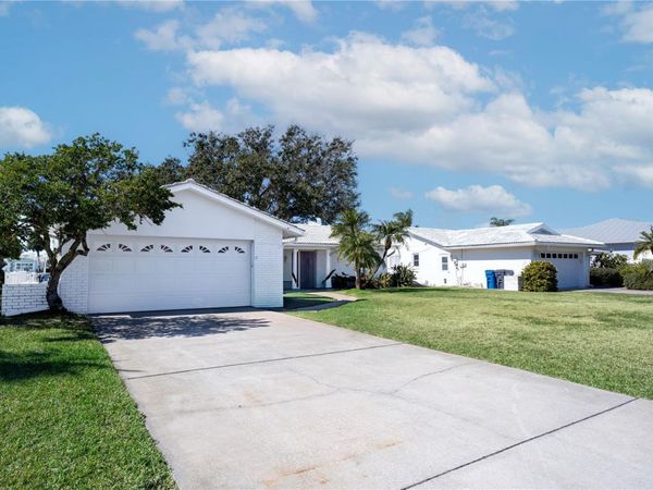 11800 6TH STREET E, TREASURE ISLAND, FL 33706