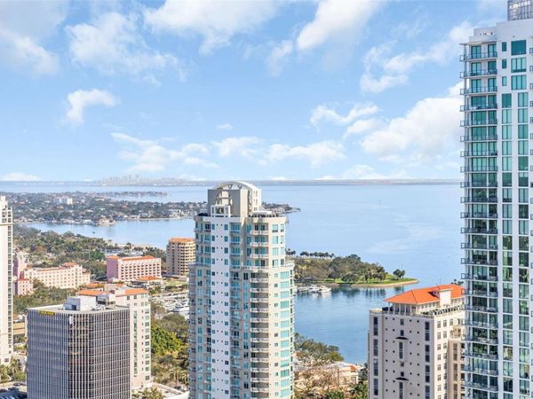 275 1ST AVENUE S, Unit 3304, ST PETERSBURG, FL 33701