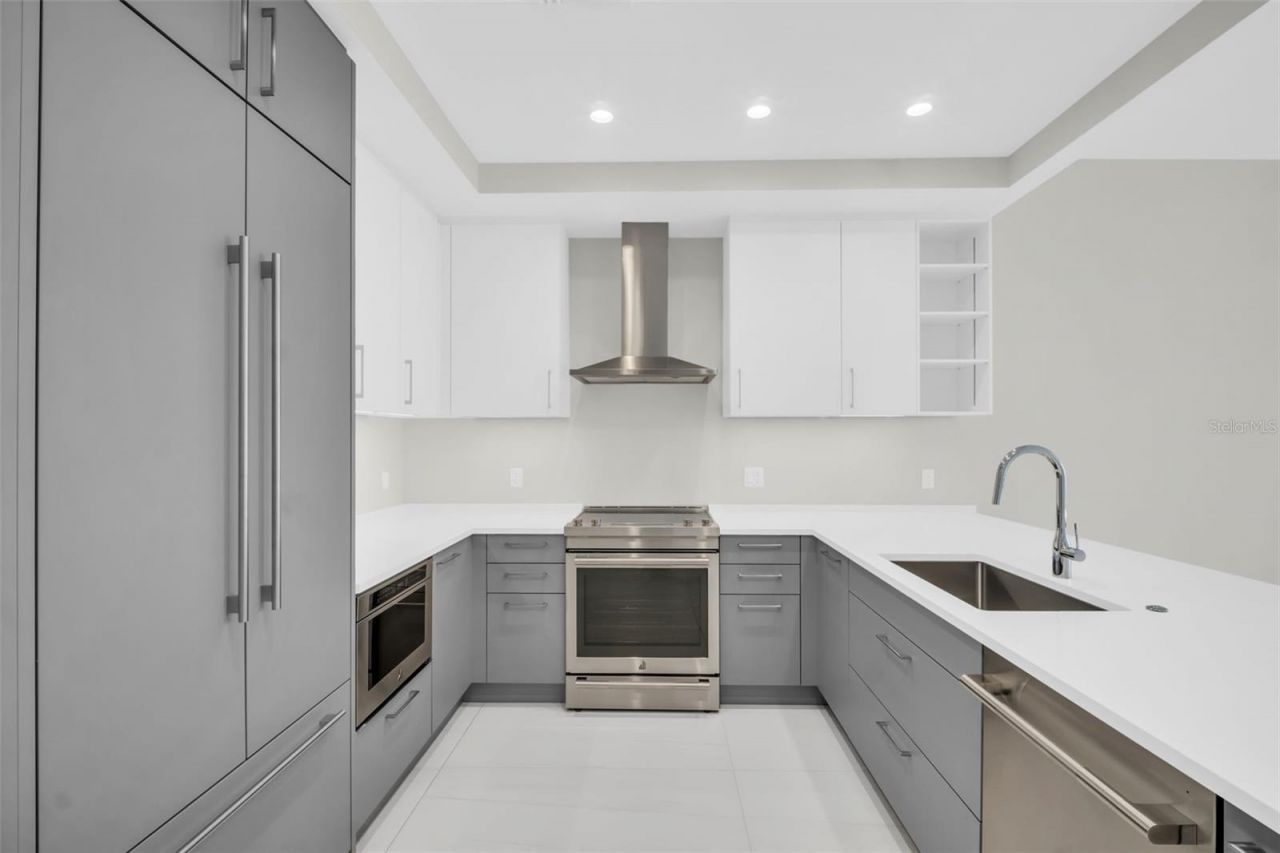 275 1st Avenue S, Unit 3304, Saint Petersburg, FL 33701 Photo