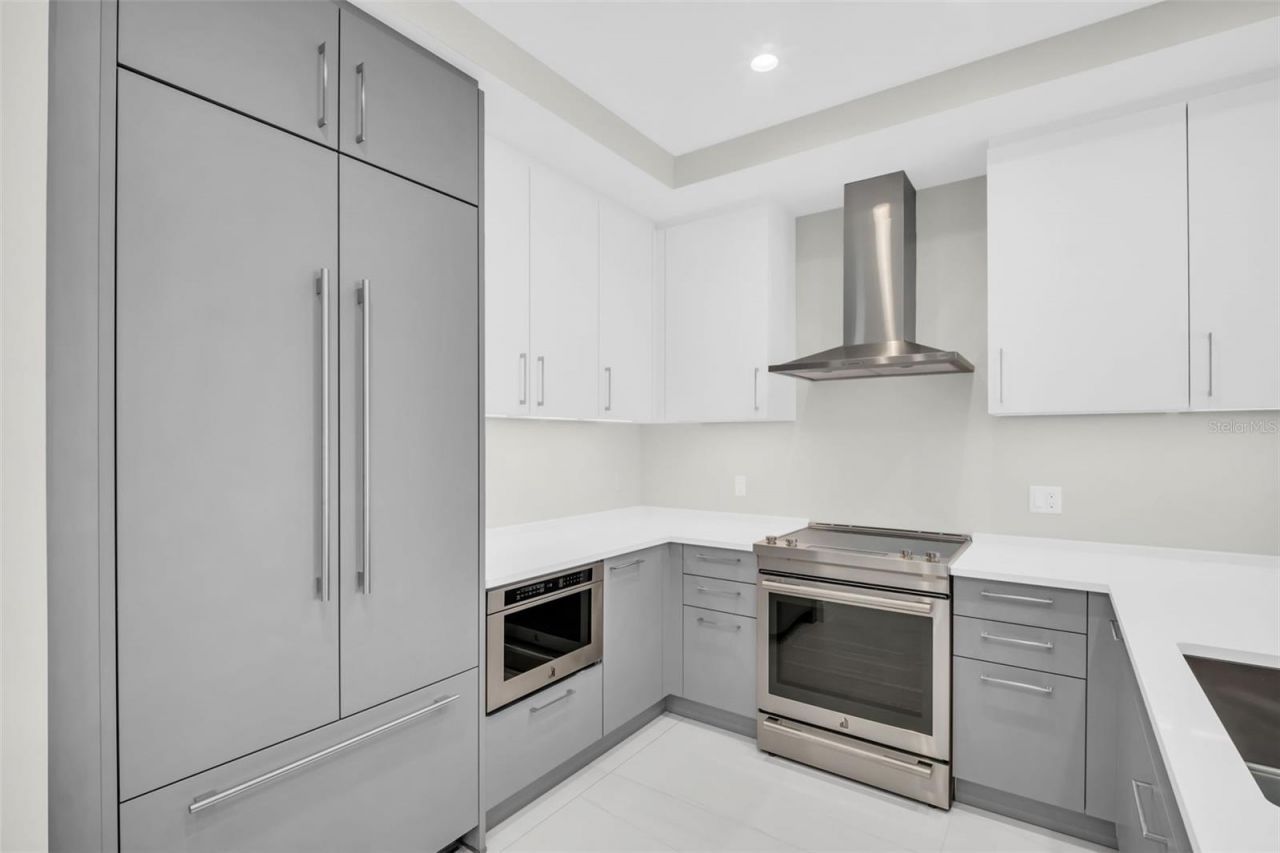 275 1st Avenue S, Unit 3304, Saint Petersburg, FL 33701 Photo