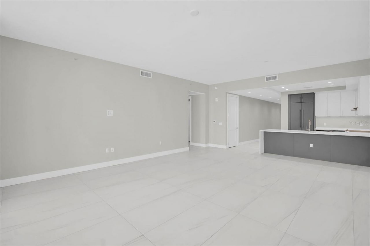 275 1st Avenue S, Unit 3304, Saint Petersburg, FL 33701 Photo