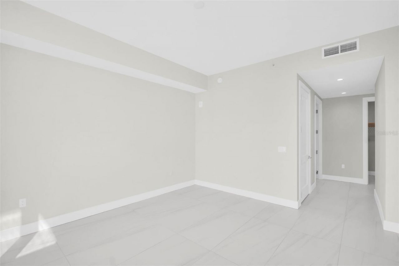 275 1st Avenue S, Unit 3304, Saint Petersburg, FL 33701 Photo