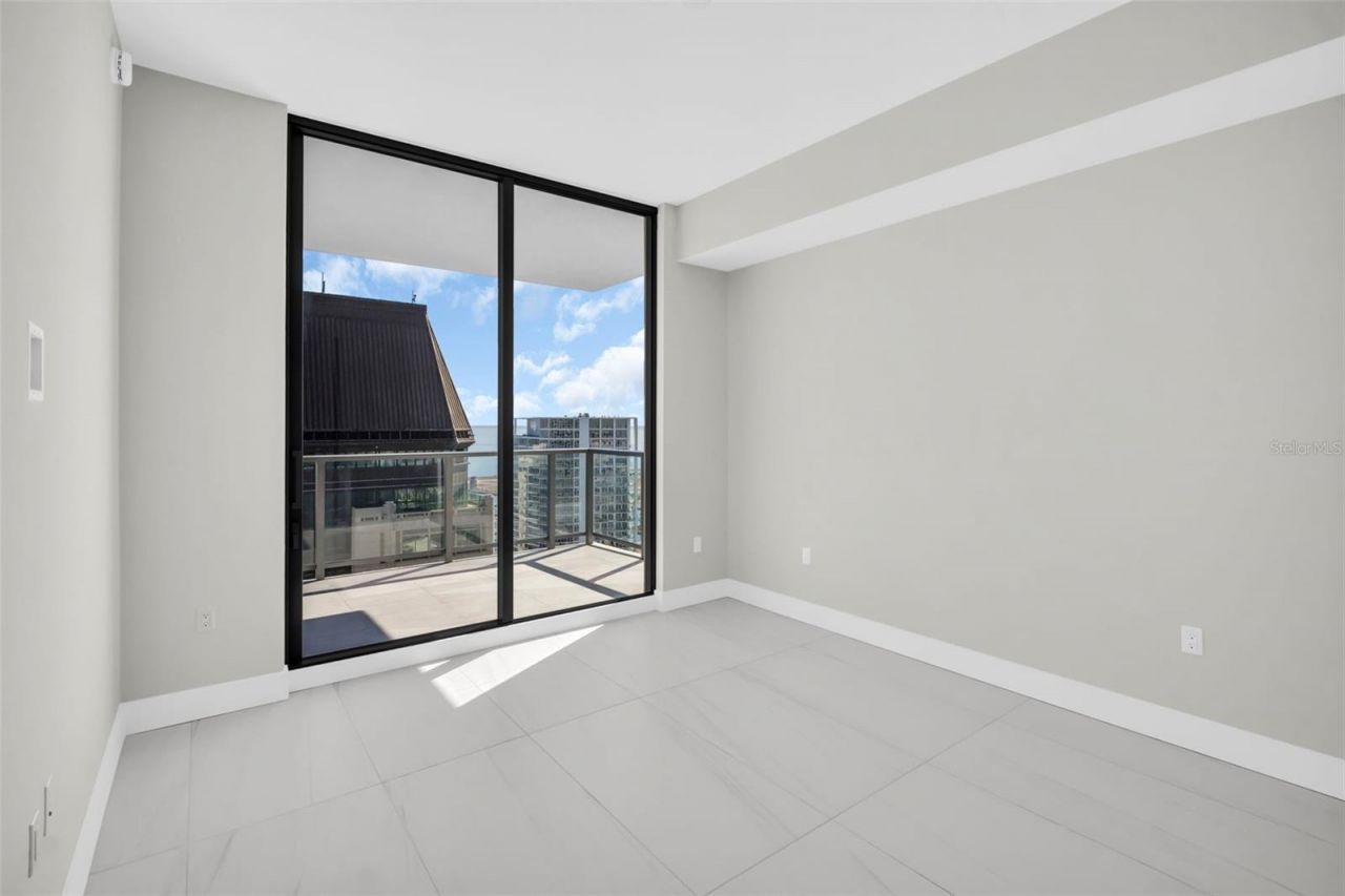 275 1st Avenue S, Unit 3304, Saint Petersburg, FL 33701 Photo