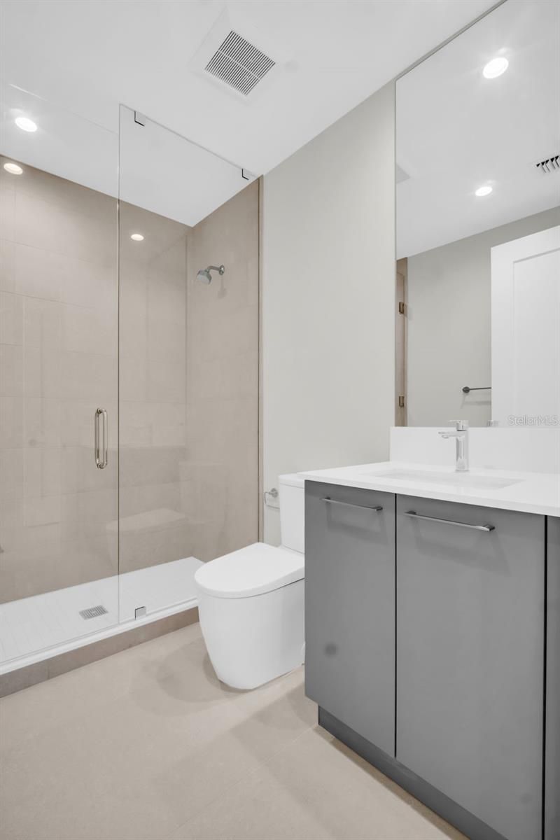 275 1st Avenue S, Unit 3304, Saint Petersburg, FL 33701 Photo