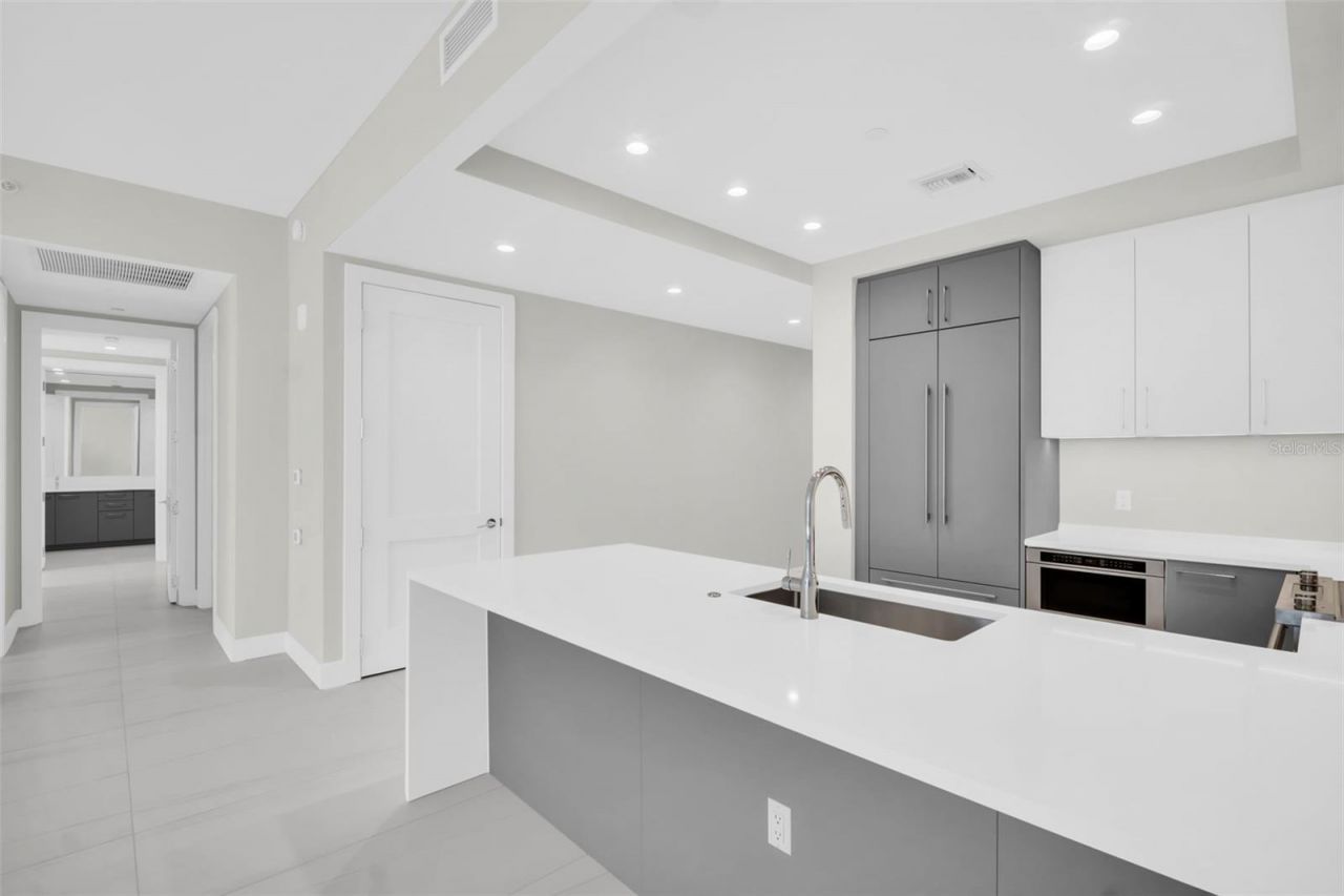 275 1st Avenue S, Unit 3304, Saint Petersburg, FL 33701 Photo