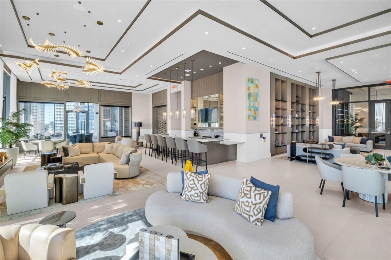 275 1st Avenue S, Unit 3304, Saint Petersburg, FL 33701 Photo