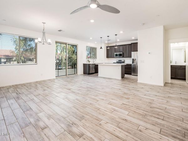 300 N GILA SPRINGS Boulevard, Unit 207, Chandler, AZ 85226