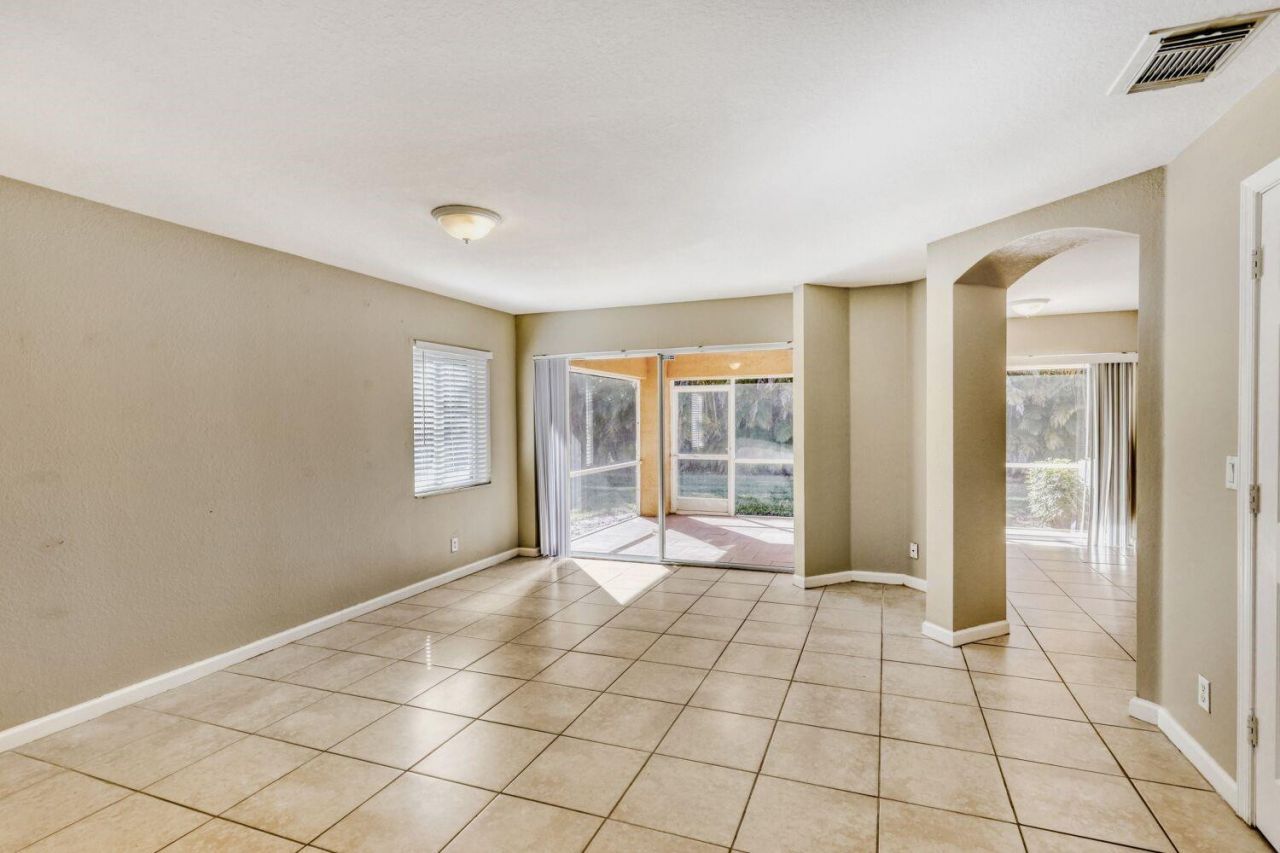 6108 Whalton St, West Palm Beach, FL 33411 Photo