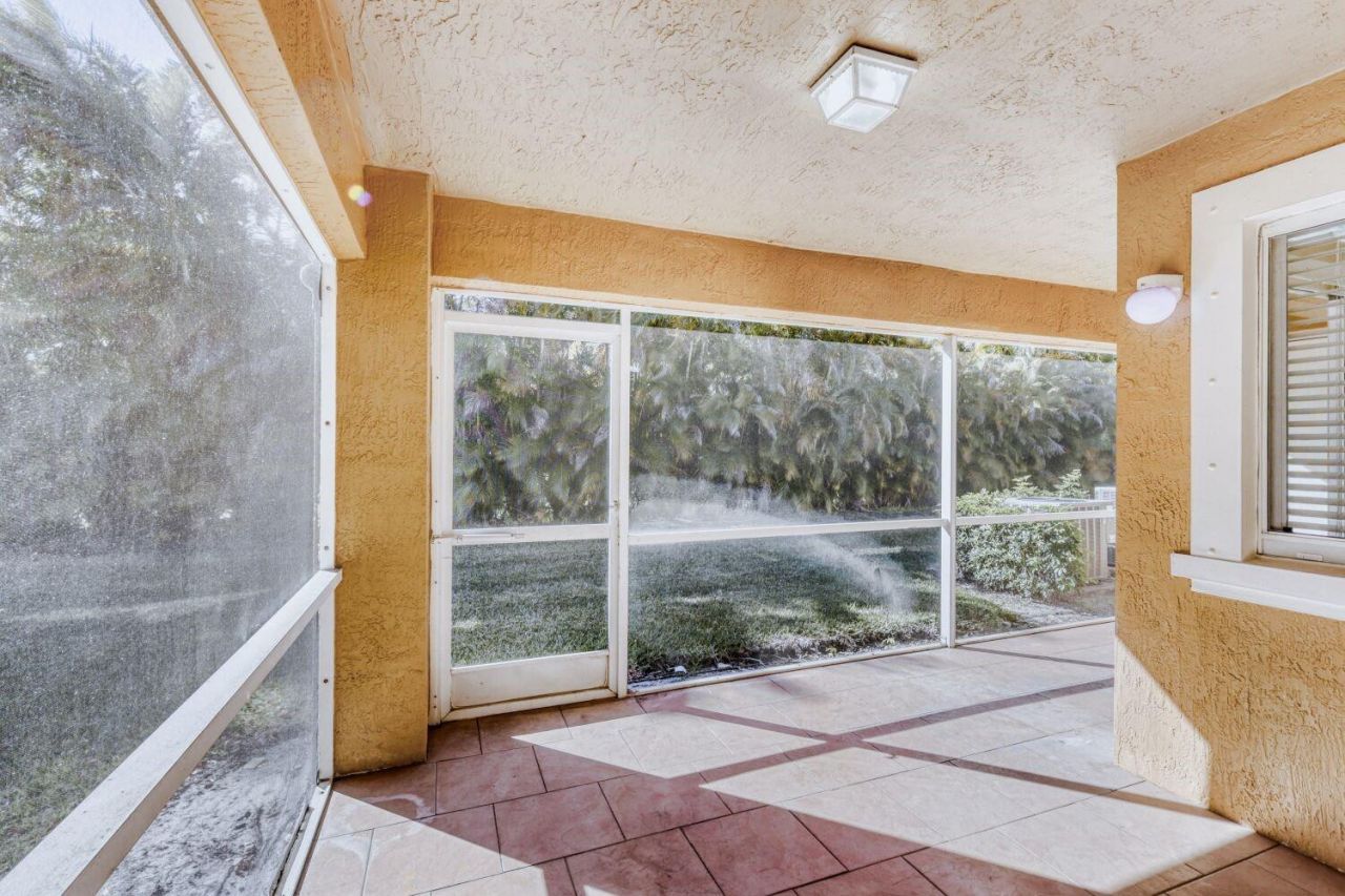 6108 Whalton St, West Palm Beach, FL 33411 Photo