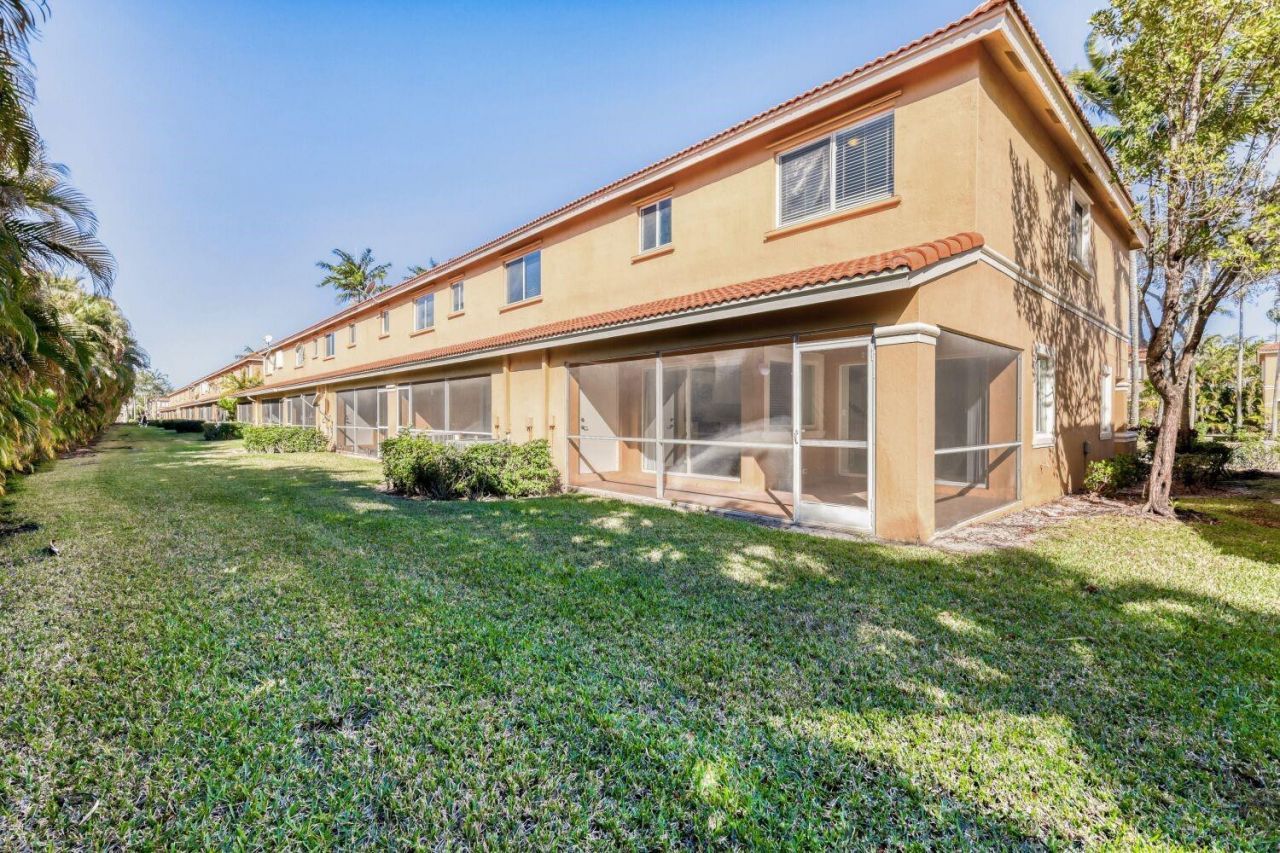 6108 Whalton St, West Palm Beach, FL 33411 Photo