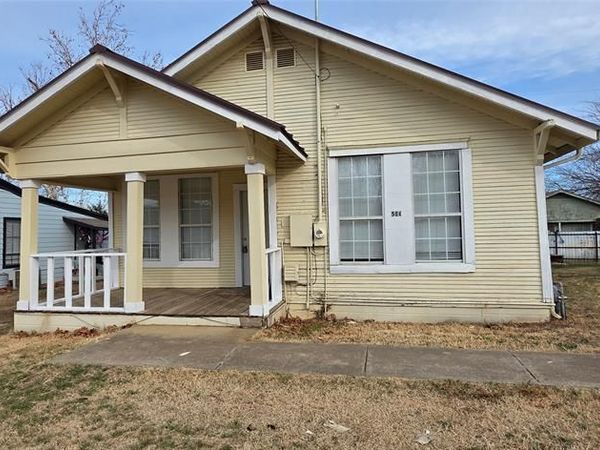 504 Bluebonnet Street, Aubrey, TX 76227