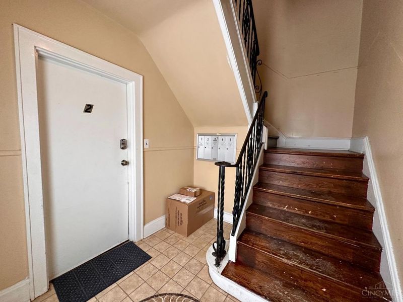 1029 Dana Avenue, Cincinnati, OH 45229 Photo 9