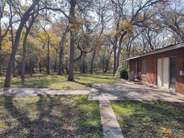 2112 N Interstate 35 , San Marcos, TX 78666