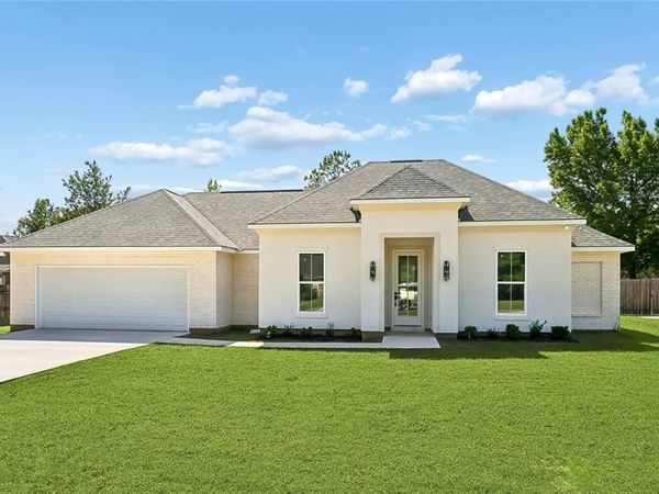 450 AUTUMN WIND Lane, Mandeville, LA 70471