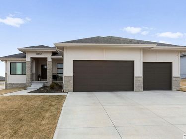 18503 Locust Street, Elkhorn, NE 68022