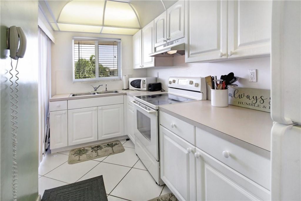 2100 NE 38th Street, Unit 222, Lighthouse Point, FL 33064 Photo