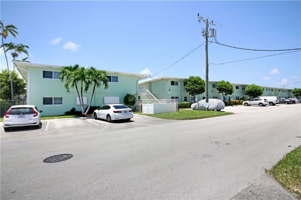 2100 NE 38th Street, Unit 222, Lighthouse Point, FL 33064 Photo