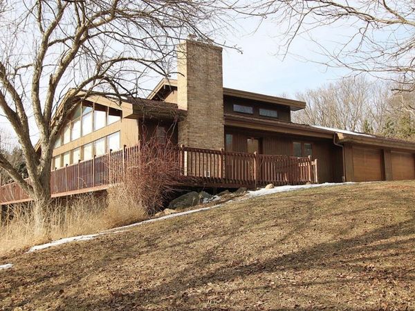 15651 Rock Grove Road, Durand, IL 61024