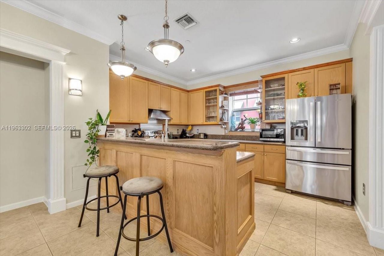 1033 NE 17th Way, Unit 1001, Fort Lauderdale, FL 33304 Photo