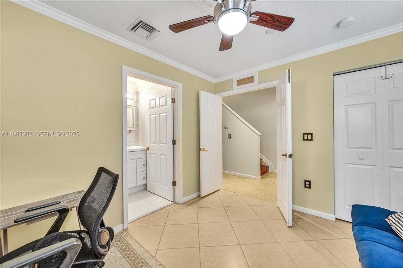 1033 NE 17th Way, Unit 1001, Fort Lauderdale, FL 33304 Photo