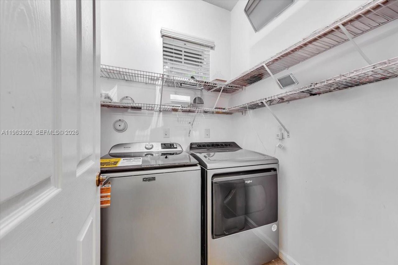 1033 NE 17th Way, Unit 1001, Fort Lauderdale, FL 33304 Photo