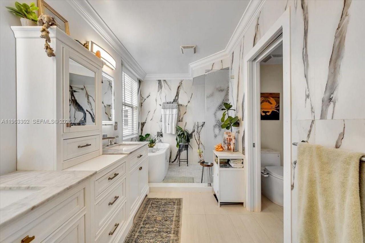 1033 NE 17th Way, Unit 1001, Fort Lauderdale, FL 33304 Photo