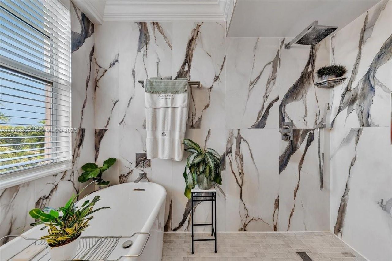 1033 NE 17th Way, Unit 1001, Fort Lauderdale, FL 33304 Photo