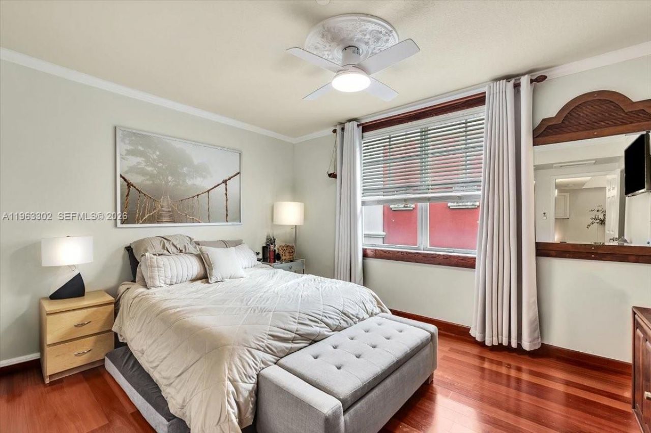 1033 NE 17th Way, Unit 1001, Fort Lauderdale, FL 33304 Photo