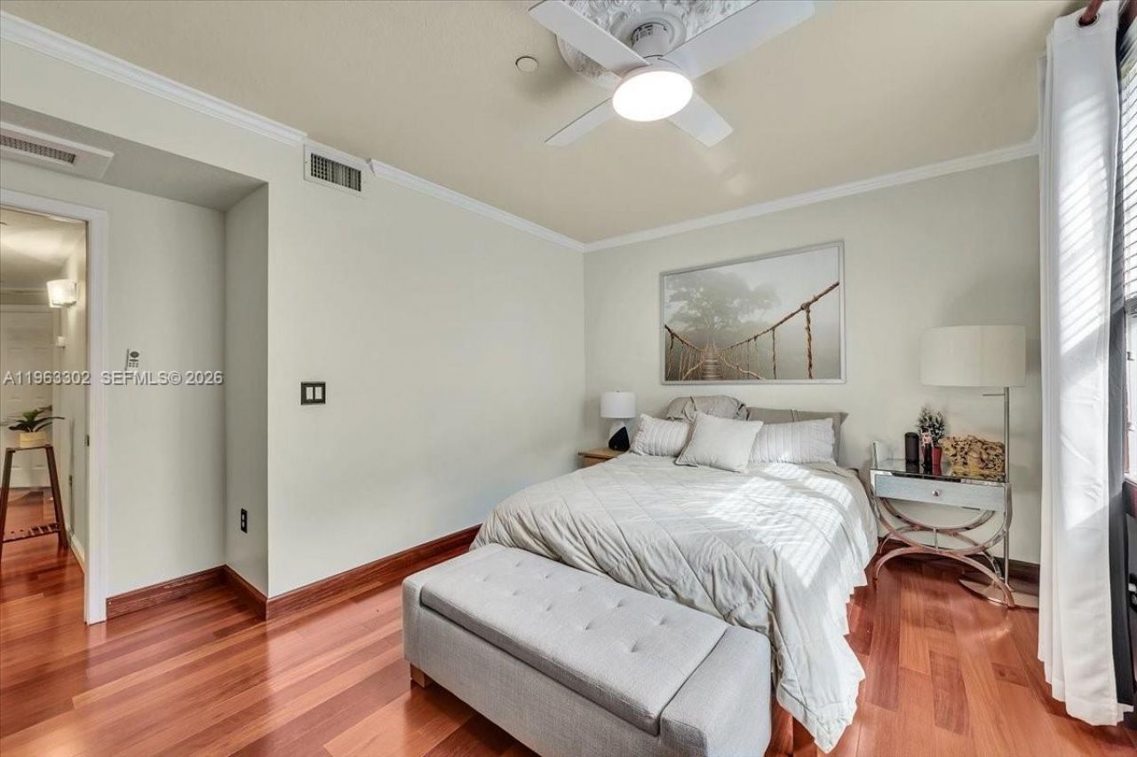 1033 NE 17th Way, Unit 1001, Fort Lauderdale, FL 33304 Photo