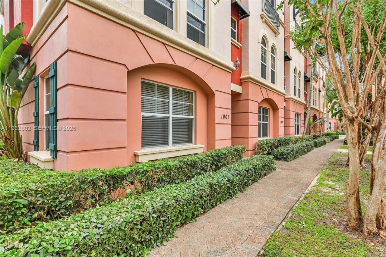1033 NE 17th Way, Unit 1001, Fort Lauderdale, FL 33304 Photo