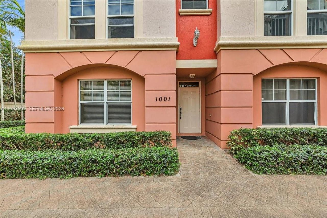 1033 NE 17th Way, Unit 1001, Fort Lauderdale, FL 33304 Photo