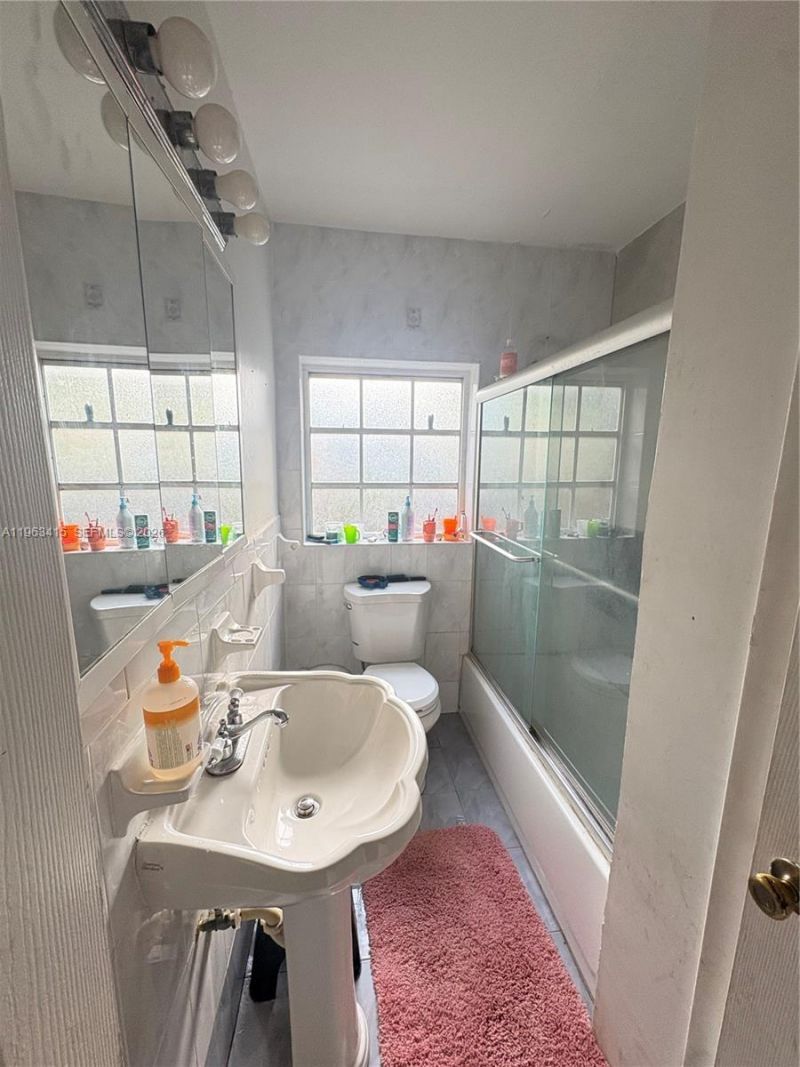 5724 Mckinley St , Hollywood, FL 33021 Photo