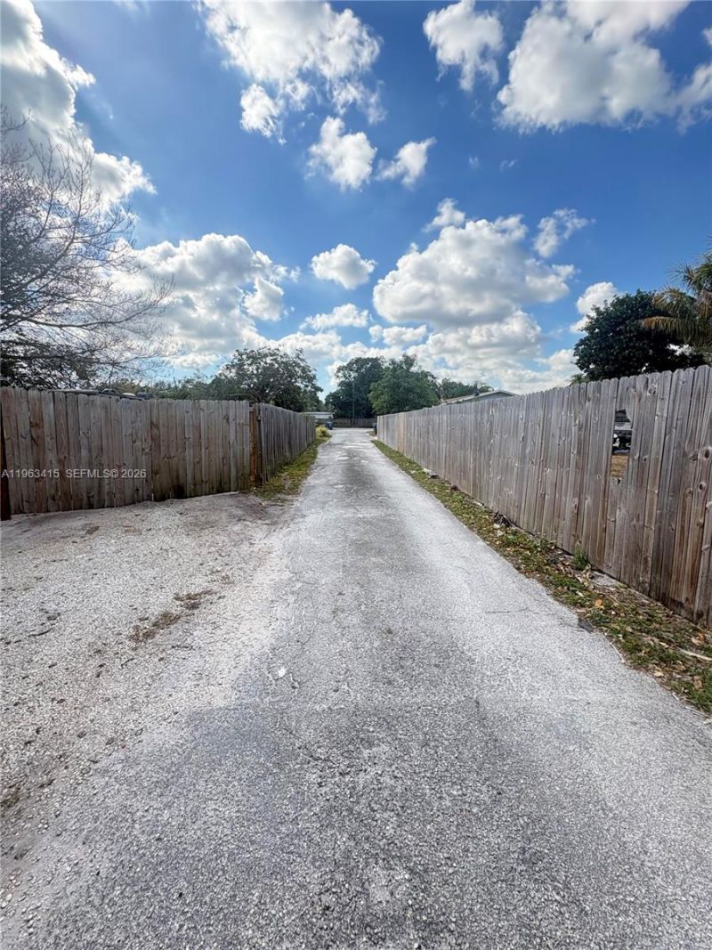 5724 Mckinley St , Hollywood, FL 33021 Photo